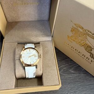 Burberry BU9110 Nova Women's Watch